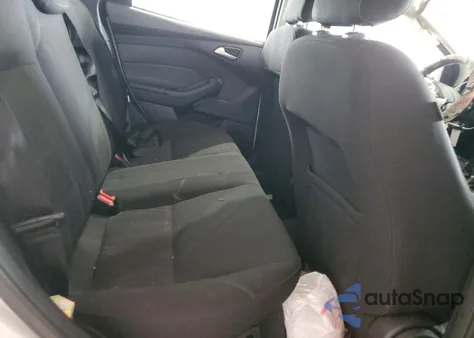 2018 Ford Focus Se z USA, uszkodzony, nr VIN 1FADP3F24JL200845